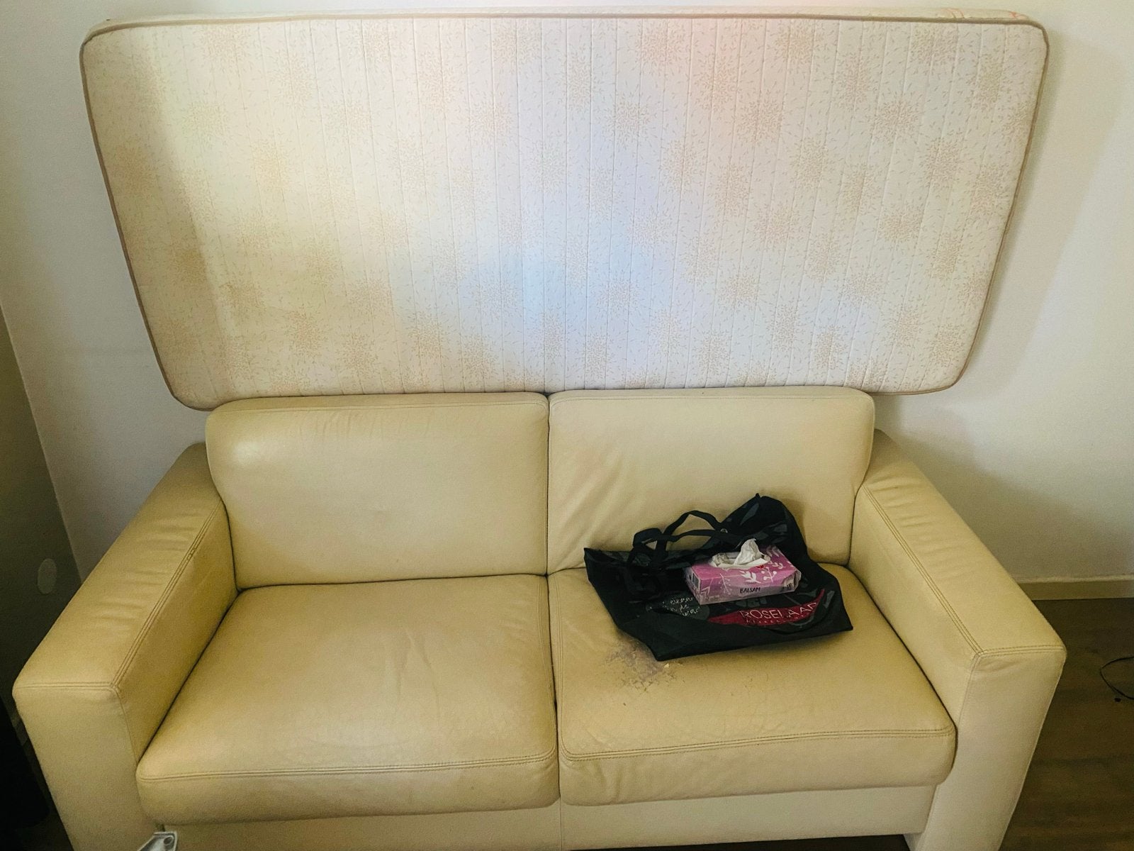 Gratis inboedel: bank, kast, tv-meubel en woonaccessoires, Ophalen, Gebruikt, Leer