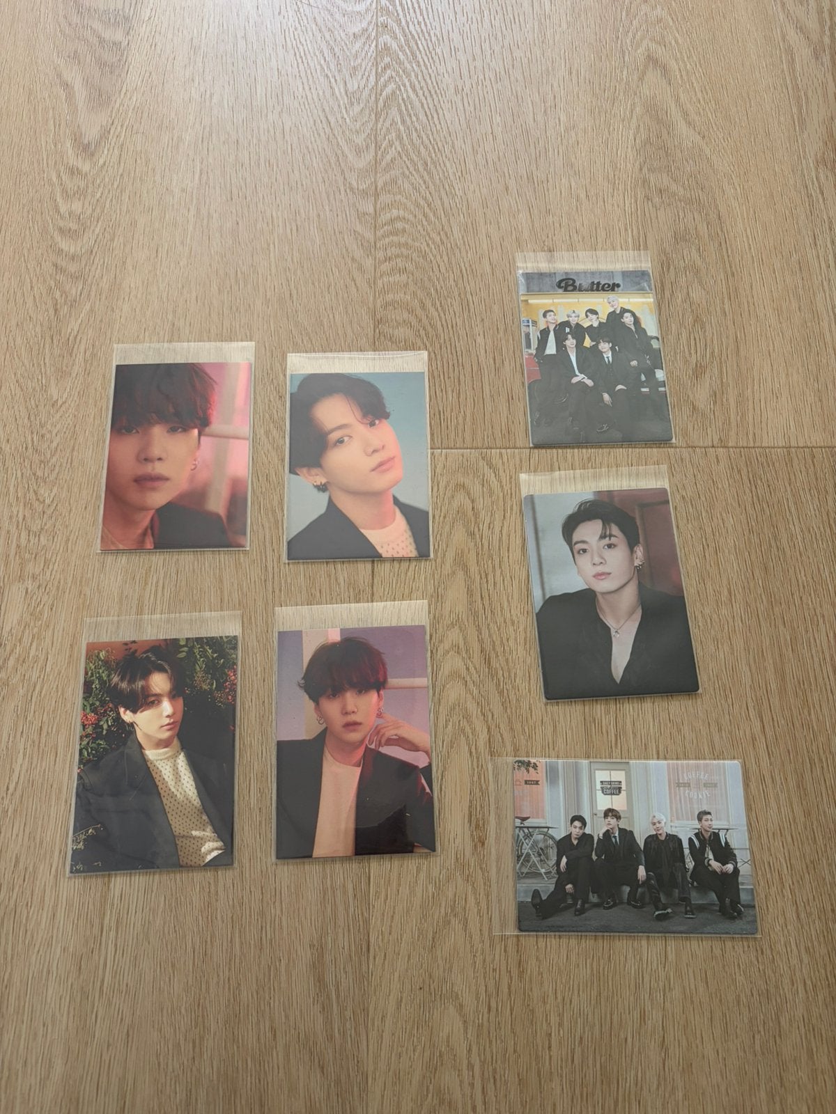 2 Suga + 3 Jungkook + 2 BTS photocards PTD en Hybe Insight, Ophalen of Verzenden, Zo goed als nieuw, Foto of Kaart