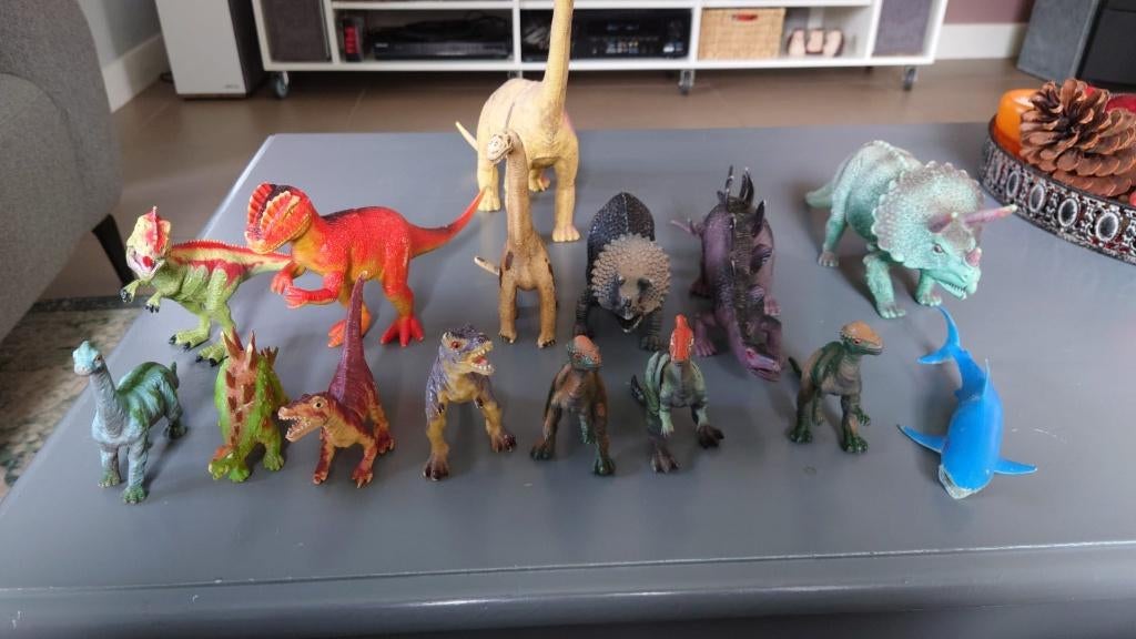 13 dinosaurussen en een haai (0.36 per stuk), Kinderen en Baby's, Speelgoed | Overig, Ophalen, Zo goed als nieuw, Jongen of Meisje