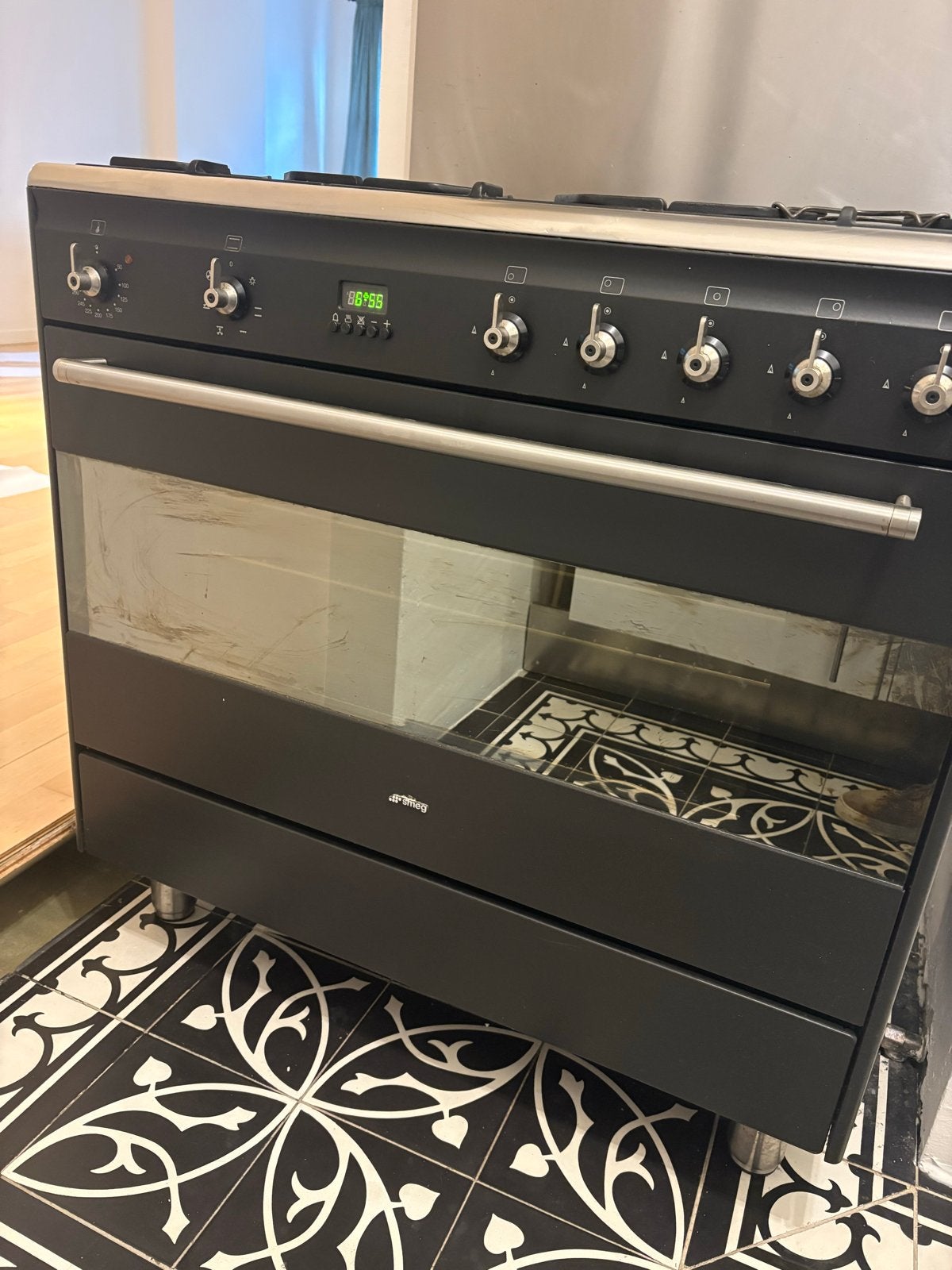 Smeg Fornuis SNL91MFA6 - Gasfornuis met oven, Ophalen, Gebruikt, 60 cm of meer, Grill