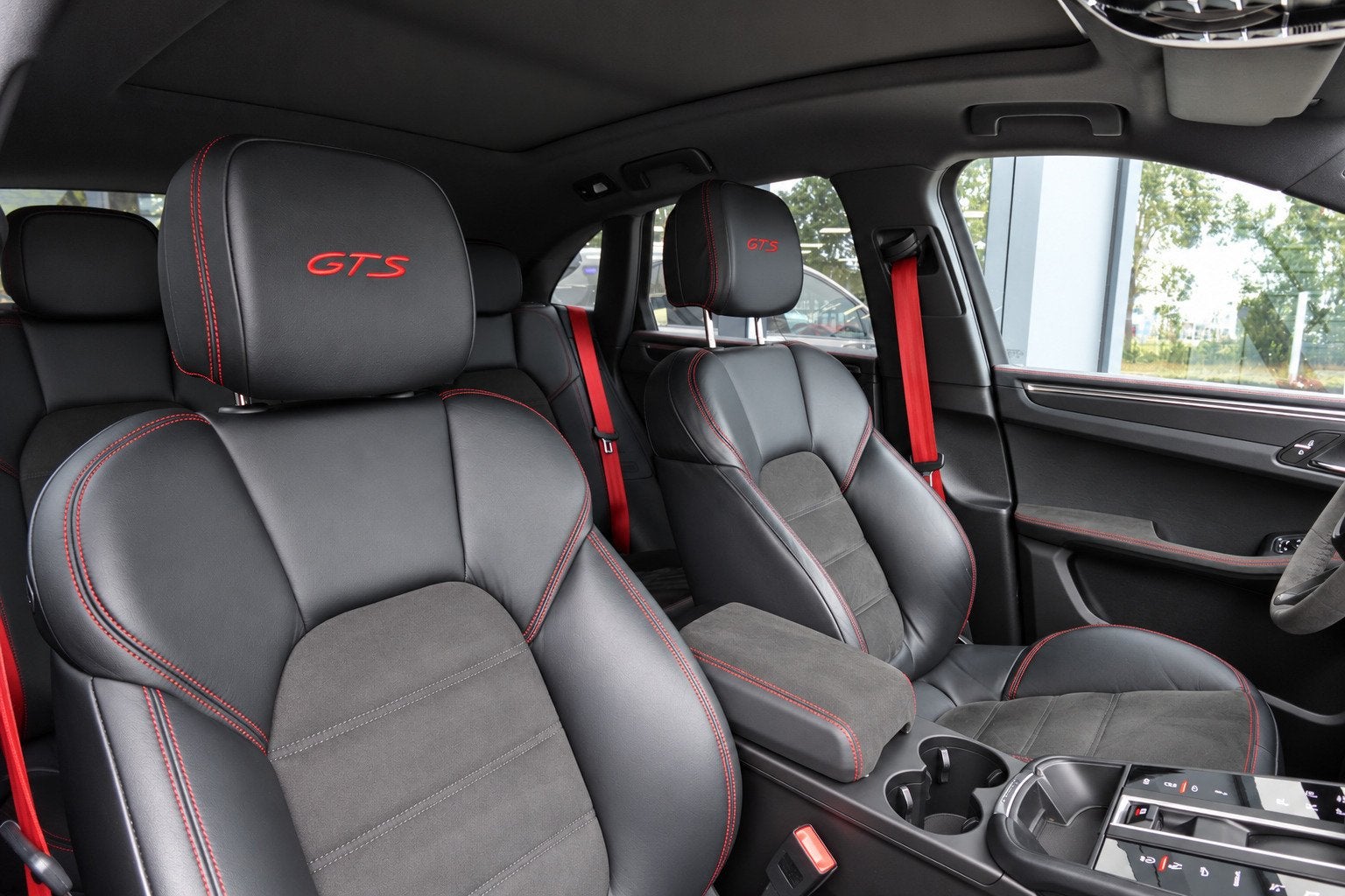 Foto 27 van Porsche Macan 2.9 GTS PANO SPORT CHRONO BOSE