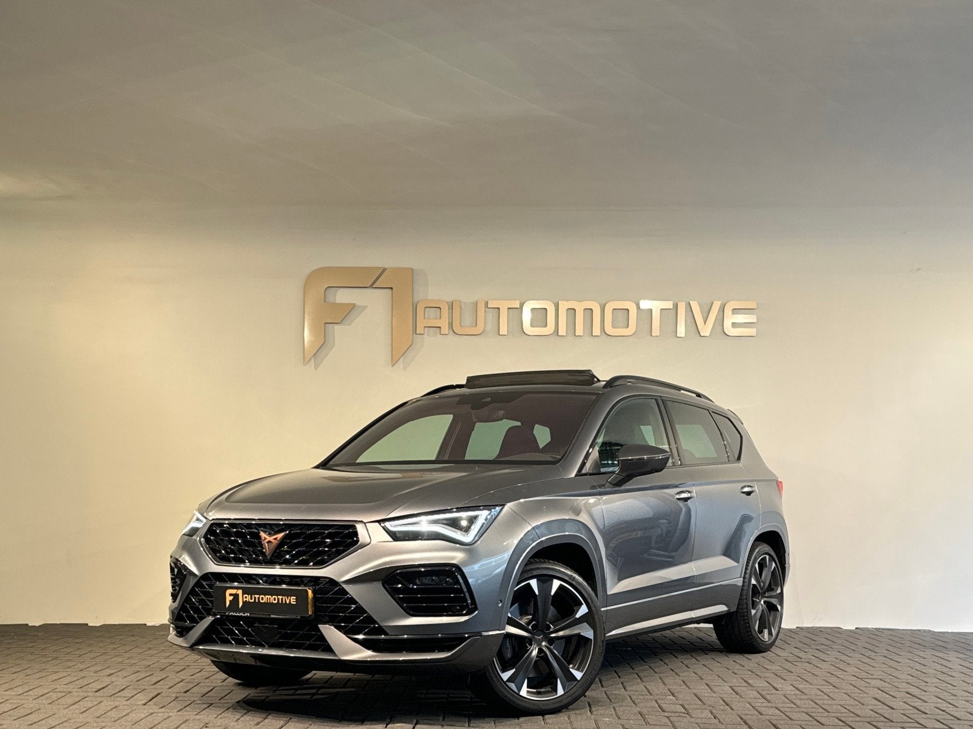 Cupra Ateca 2.0 TSI 4DRIVE Pano|Beats|BlindSpot|360|Memory, Auto's, 13 km/l, Dealer onderhouden, 1528 kg, 4 cilinders