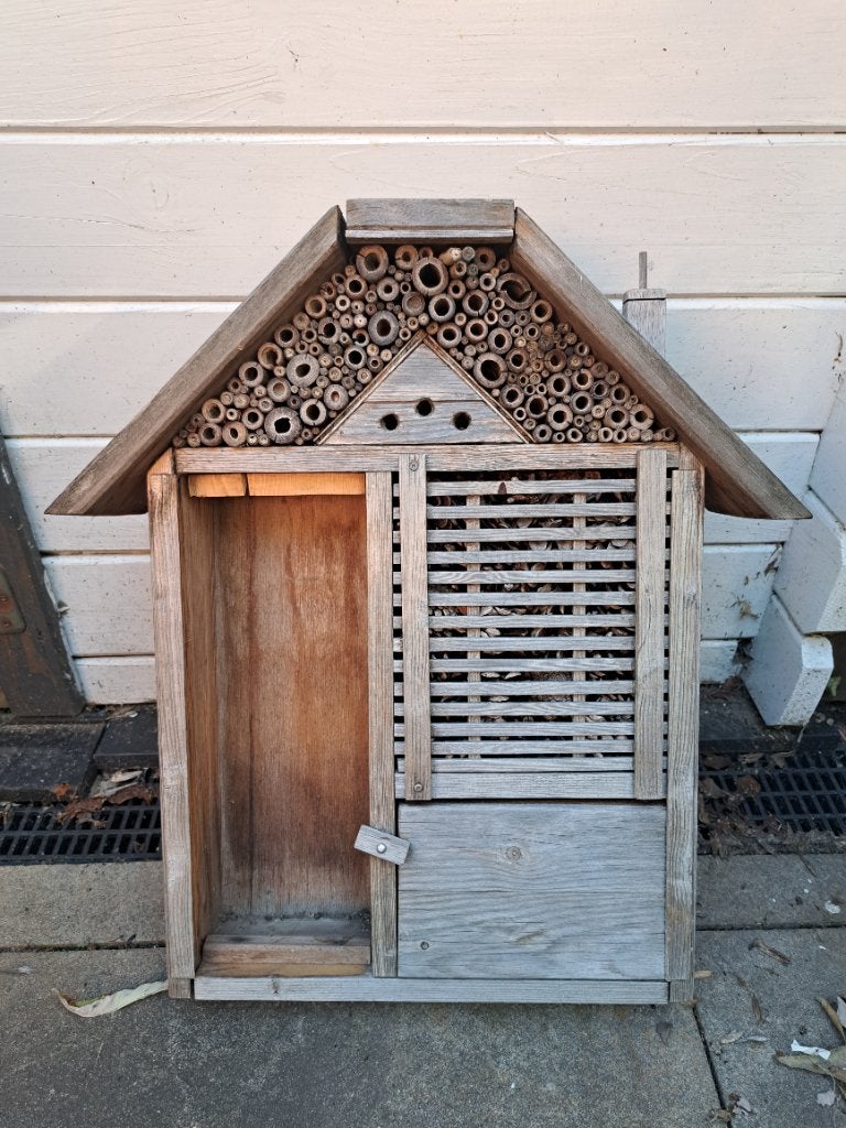 Insectenhotel / bijenhotel van hout, Ophalen, Gebruikt