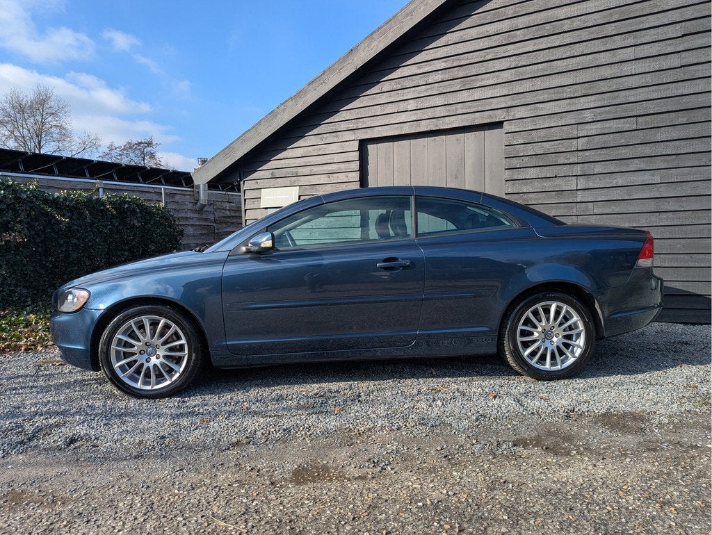 Volvo C70 Convertible 2.4i Momentum (bj 2006), Auto's, Voorwielaandrijving, C70, Gebruikt, Zwart