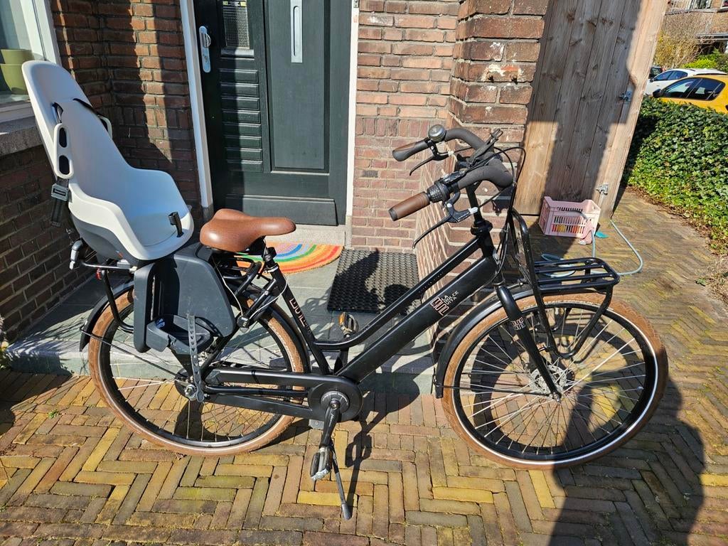 Stevige moederfiets met kinderzitje en voordrager, Fietsen en Brommers, Fietsen | Dames | Moederfietsen, Gebruikt, Dubbele standaard