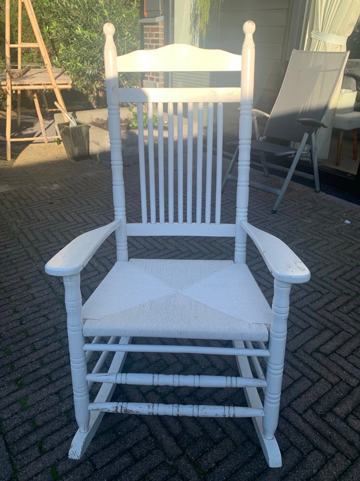 Witte schommelstoel met rieten zitting, Ophalen, Gebruikt, Wit, Eén