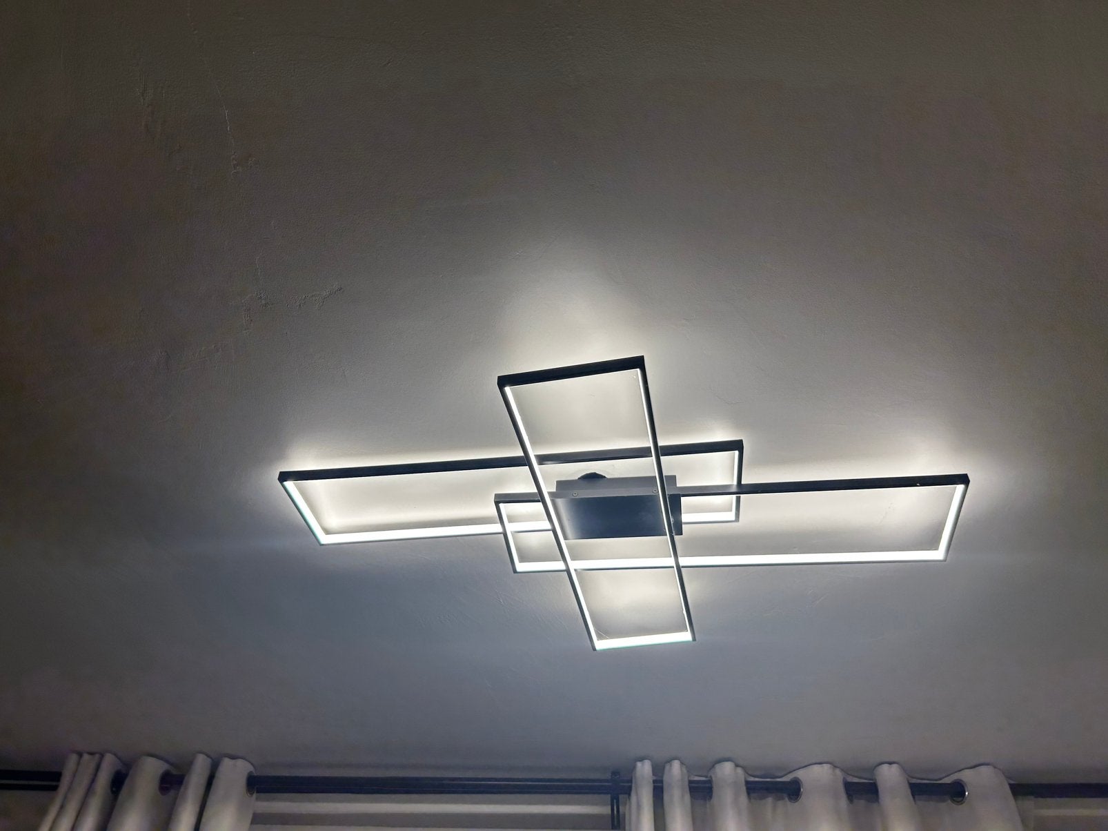 2 Modern LED Geometric Ceiling Light - Excellent Condition, Huis en Inrichting, Ophalen of Verzenden, Zo goed als nieuw