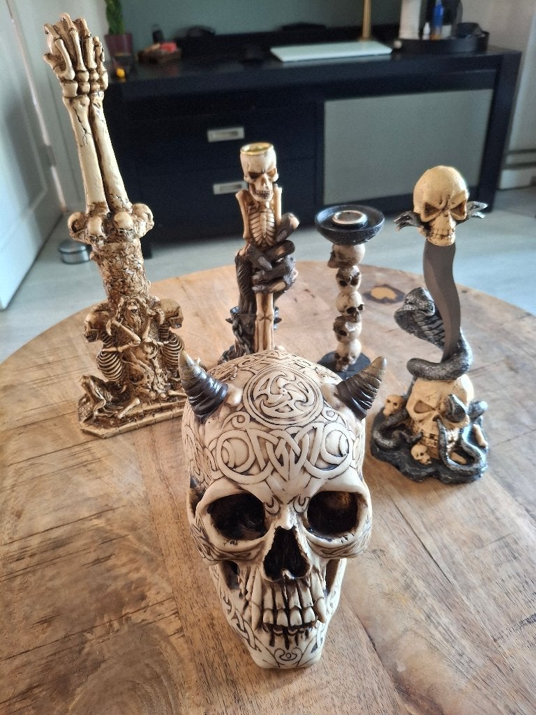 Decoratieve schedels en kandelaars set, Antiek en Kunst, Ophalen of Verzenden