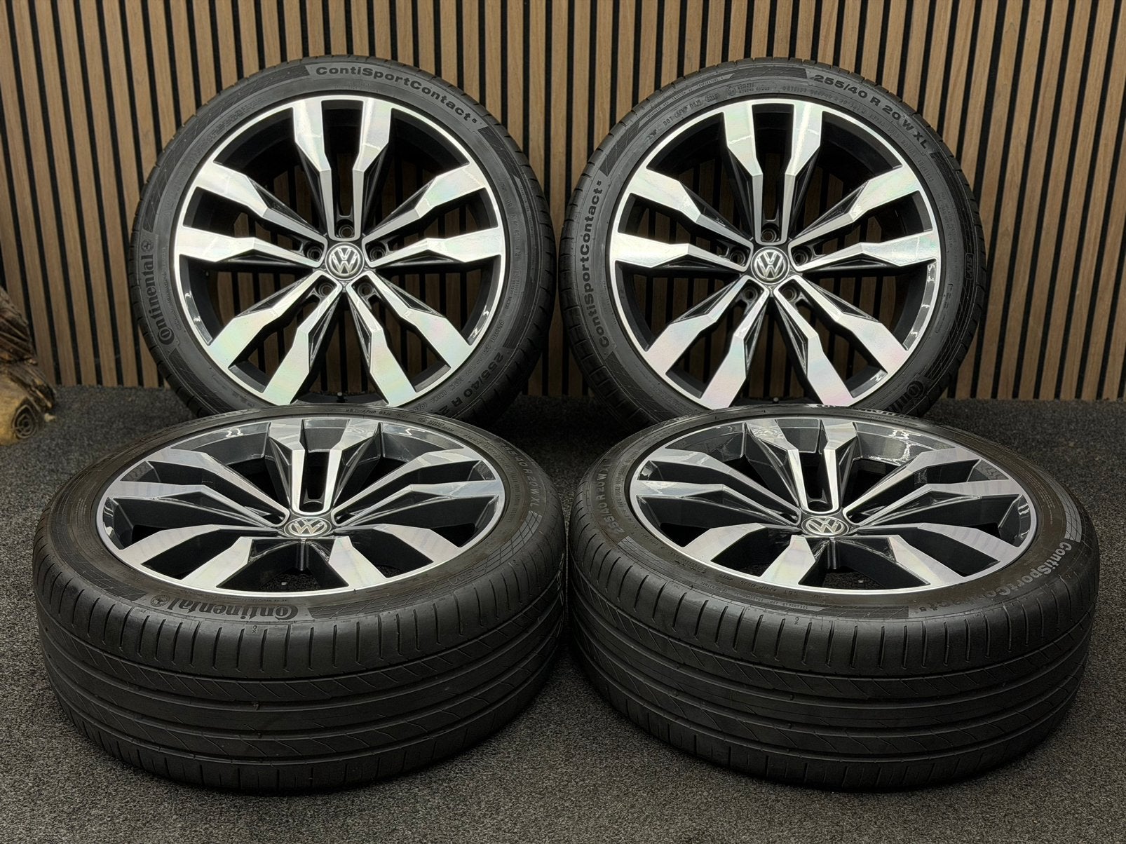 Originele 20 inch VW Tiguan 5N Suzuka 5x112 ET38 Continental, Ophalen, 255 mm, ., Banden en Velgen