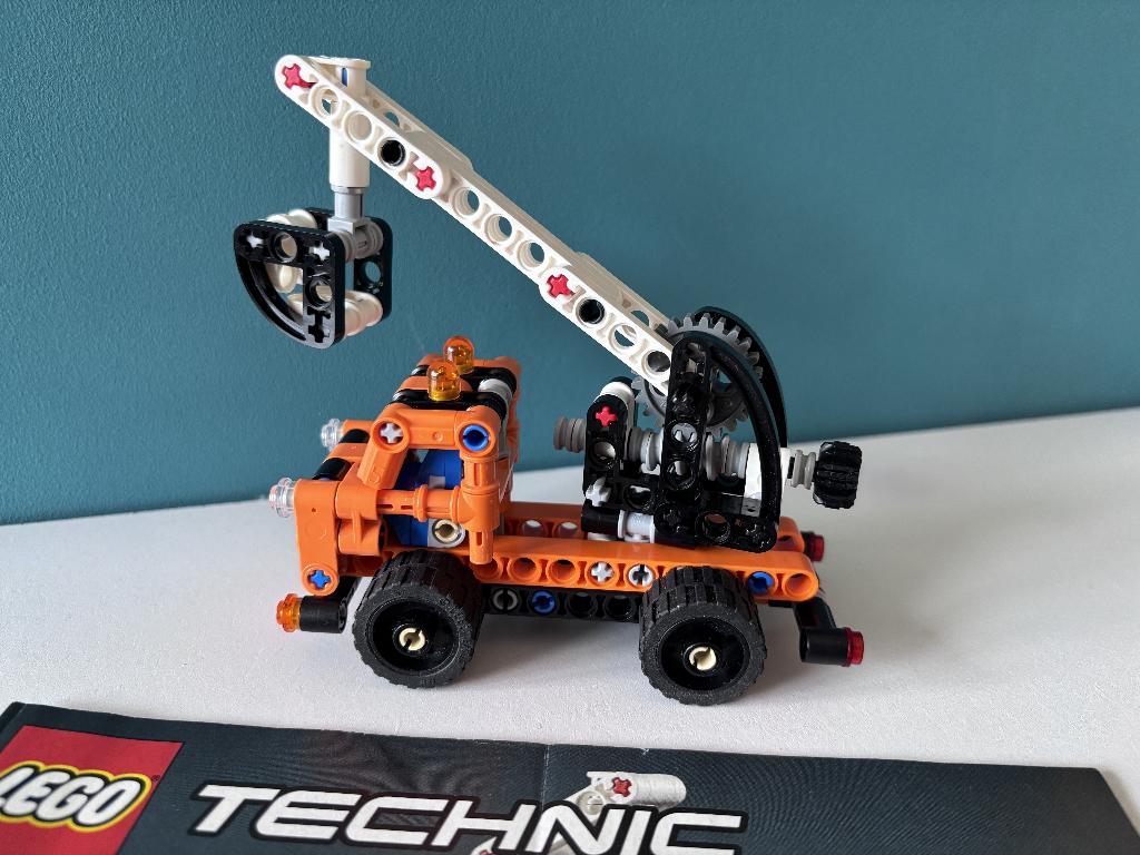 LEGO Technic - 42088, Lego, Compleet, Ophalen of Verzenden, Zo goed als nieuw