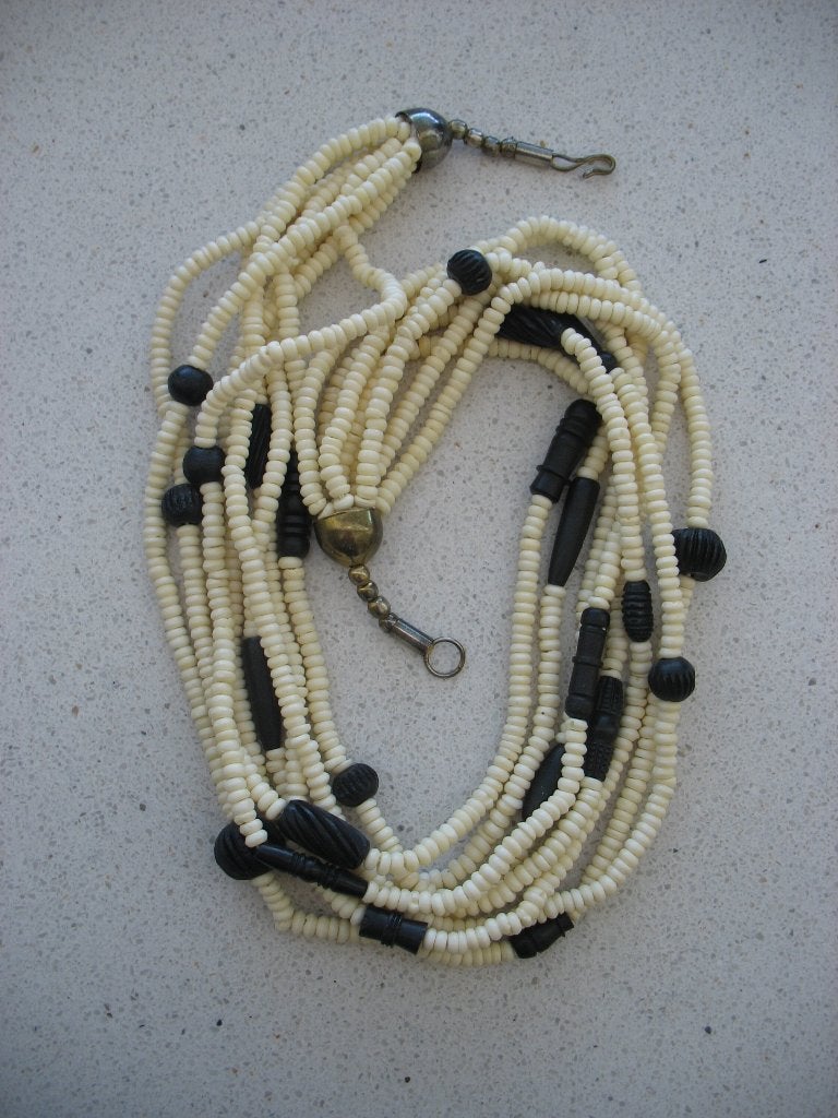 Ketting Kralen Tribal Etnisch Berber Bohemian Zwart/Room, Ophalen of Verzenden, Overige materialen, Ketting