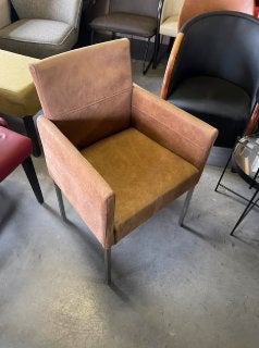 Luxe stoel uitgevoerd in bruin microleer, Ophalen, Bruin, Nieuw, Eén