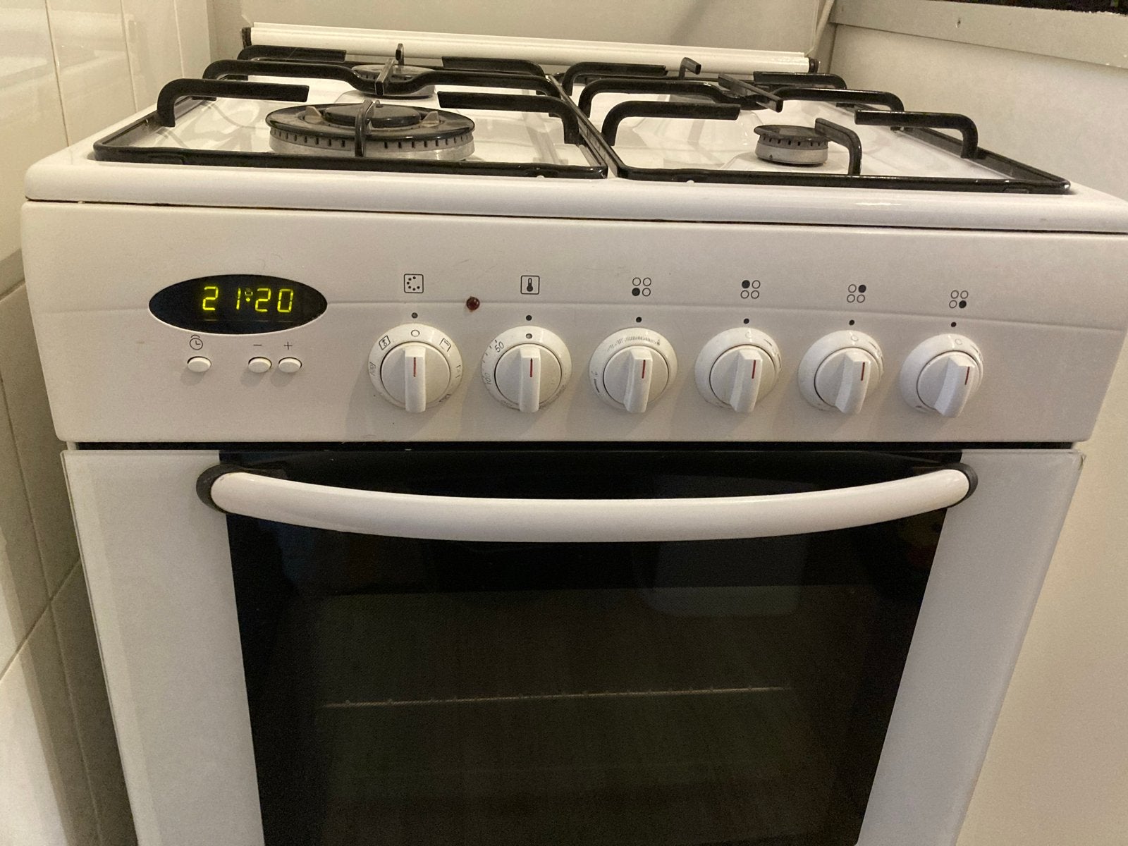 Bosch Gasfornuis met Oven - Wit, 4 Kookzones, Witgoed en Apparatuur, Fornuizen, Ophalen, Gebruikt, 4 kookzones, Gas
