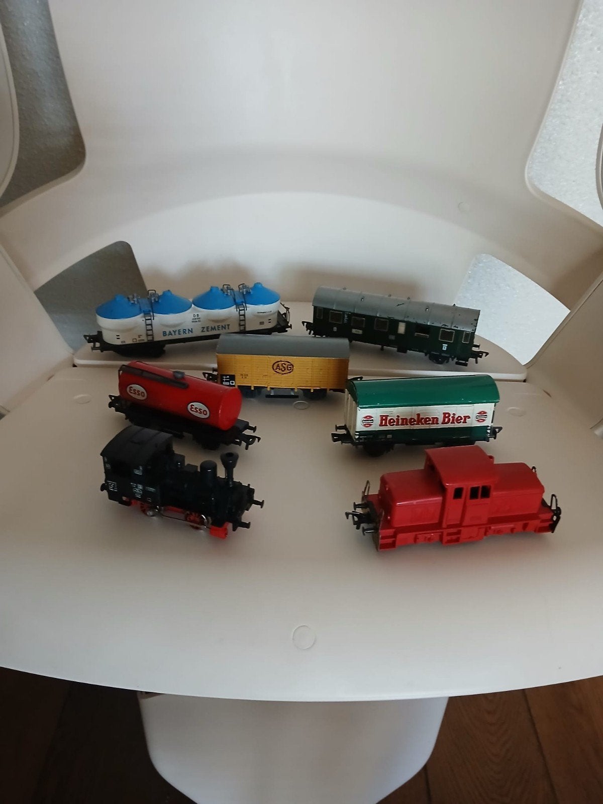 Model Treinen Fleischmann met verschillende wagons., Gebruikt, Gelijkstroom, Fleischmann, Wagon
