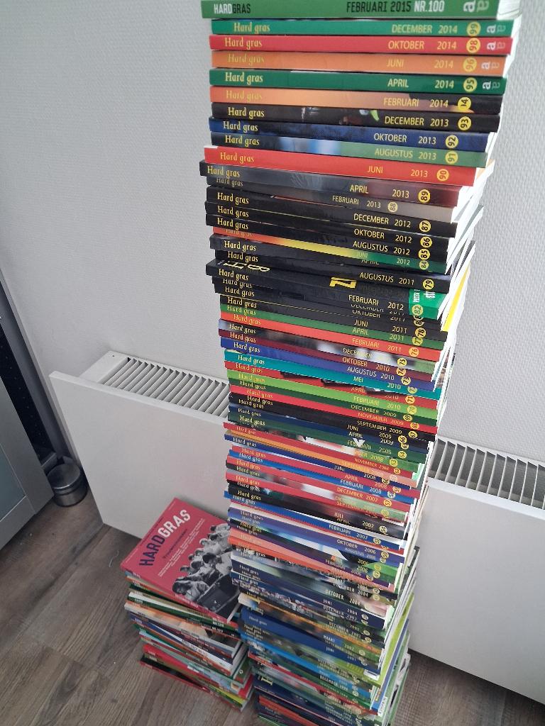 Hard Gras (voetbal tijdschrift) 1-129, Ophalen, Zo goed als nieuw, Balsport