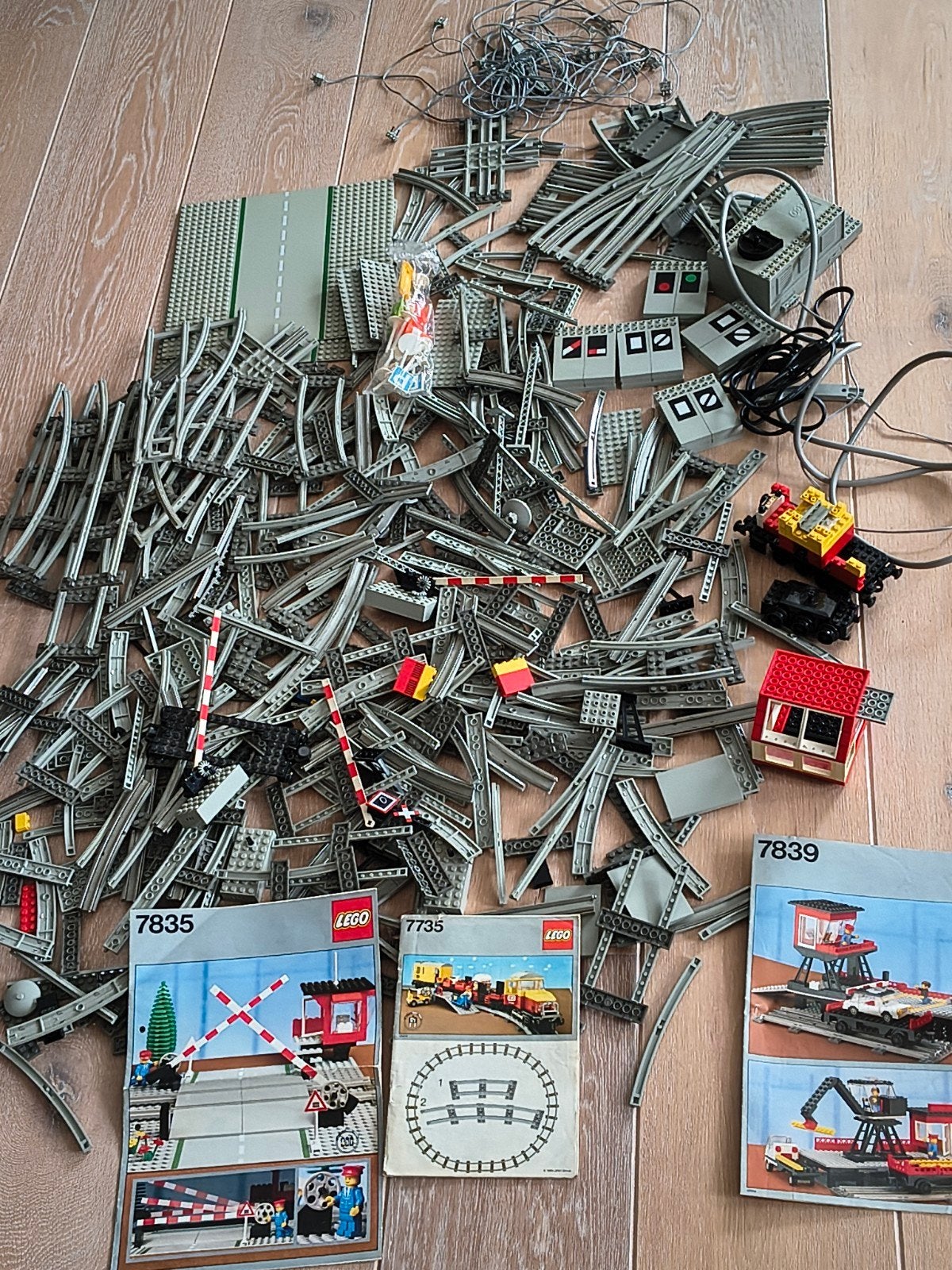 Grote partij lego waaronder legotrein 7735, Ophalen, Gebruikt, Gelijkstroom of Wisselstroom, Overige merken