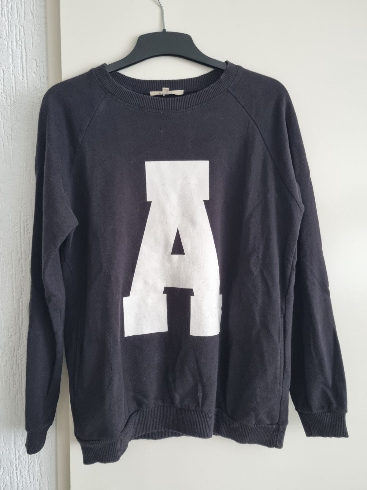 leuke trui met zakken, Nikkie, Ophalen, Gedragen, Maat 36 (S)