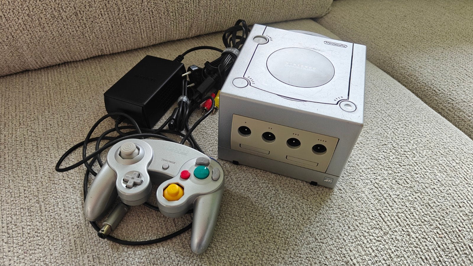 GameCube DOL-001 complete set Schoongemaakt en Getest, Ophalen of Verzenden, Gebruikt, Zilver, Met 1 controller