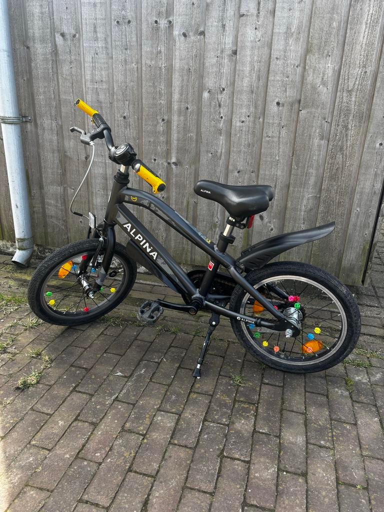 Alpina Trial jongensfiets 16 inch mat zwart, Fietsen en Brommers, Fietsen | Jongens, Ophalen, Zo goed als nieuw, 16 inch, Handrem