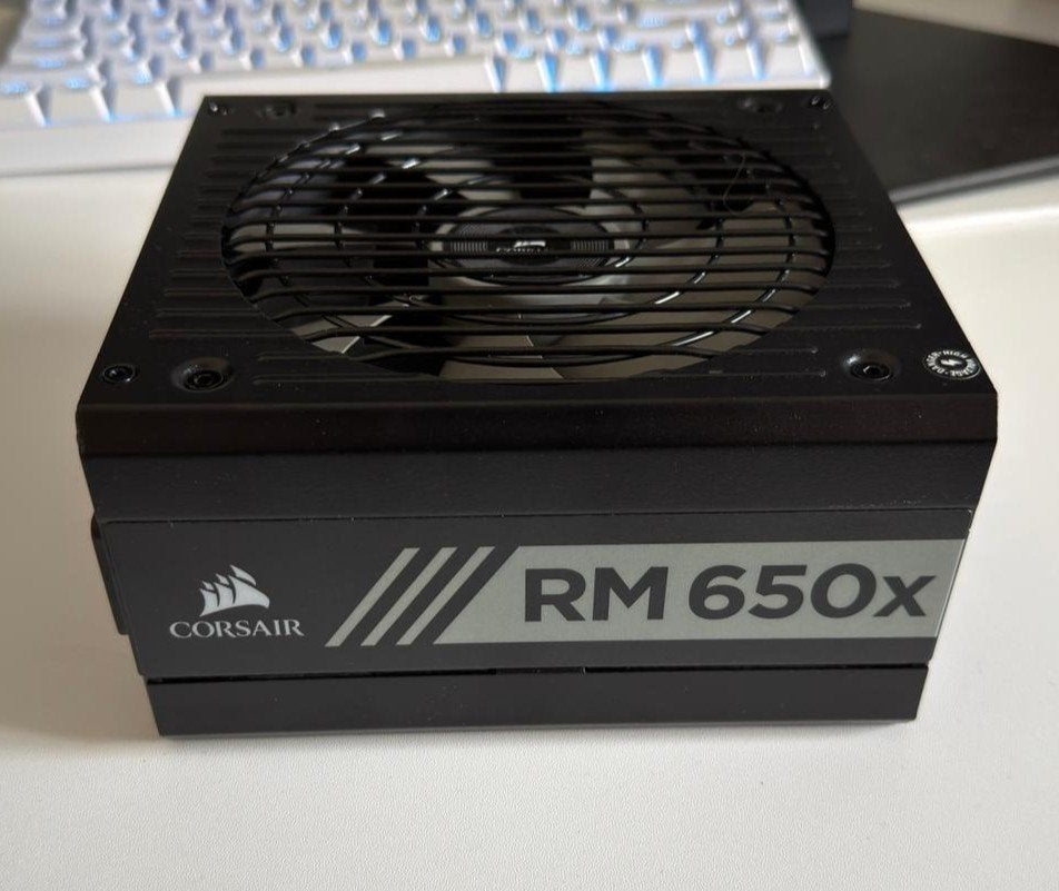 Corsair RM650x — 650W 80+ Gold volledig modulaire voeding, Computers en Software, Interne voedingen, Ophalen of Verzenden, Zo goed als nieuw