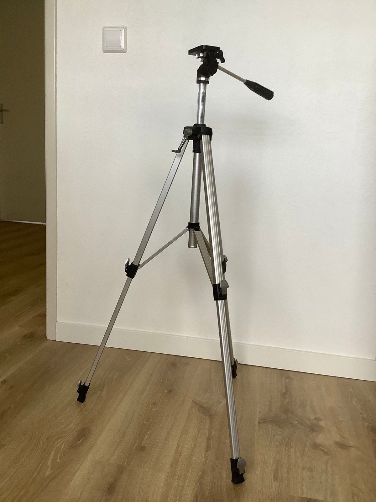 Aluminium statief, Ophalen, Gebruikt, 125 tot 150 cm, Driepoot