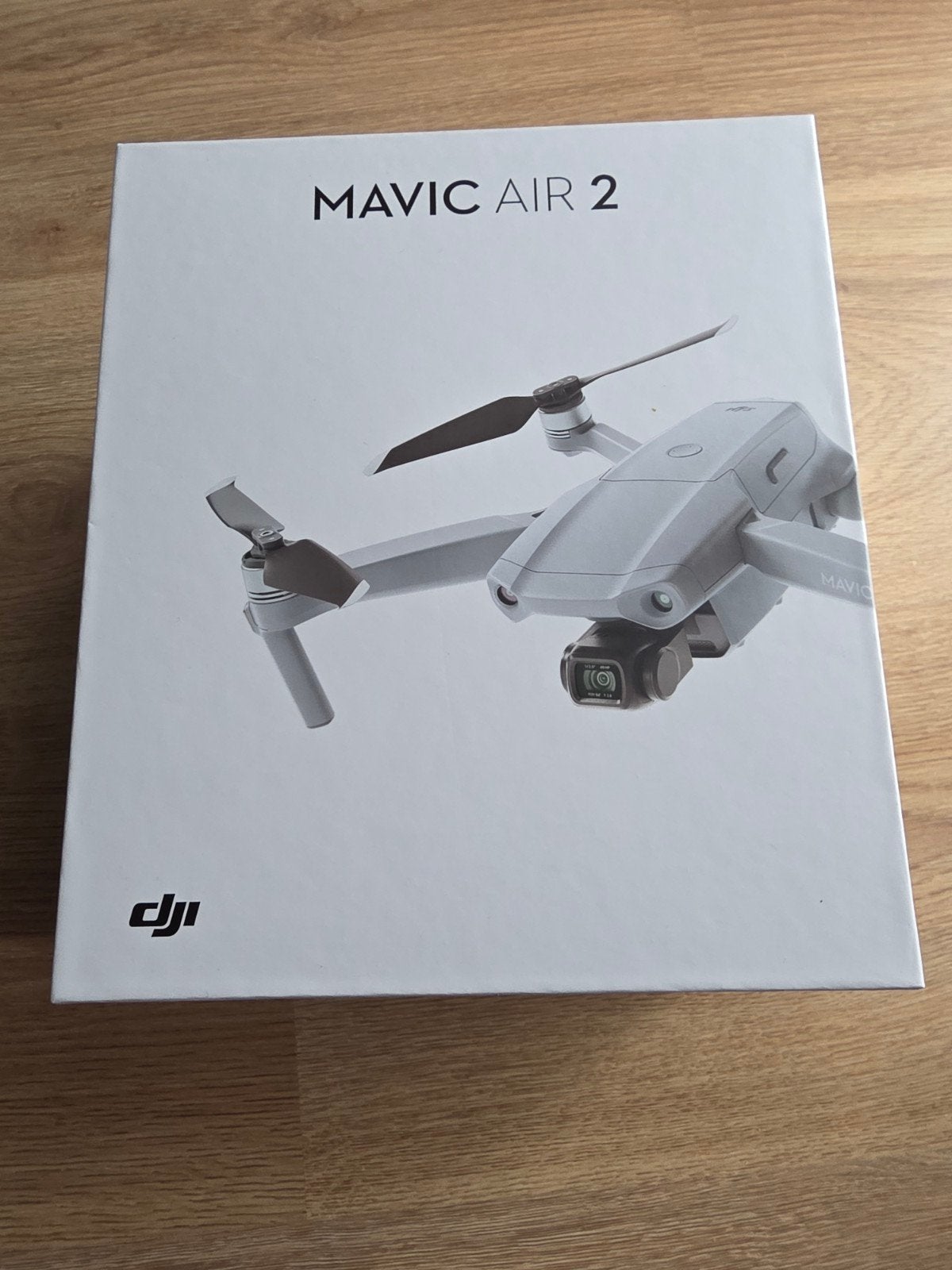 Nieuwe DJI Mavic Air 2 Fly More Combo Drone, Audio, Tv en Foto, 250 tot 900 gram, 30 tot 45 minuten, Cameradrone, Nieuw