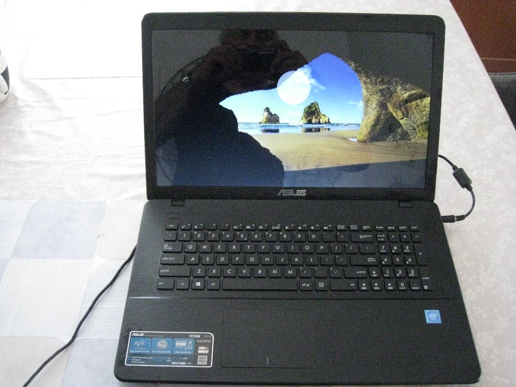 Asus R752MA-TY179T 17,3 inch 2.16 GHz up to 2.58 GHz, Computers en Software, Ophalen, Gebruikt, Qwerty, 17 inch of meer