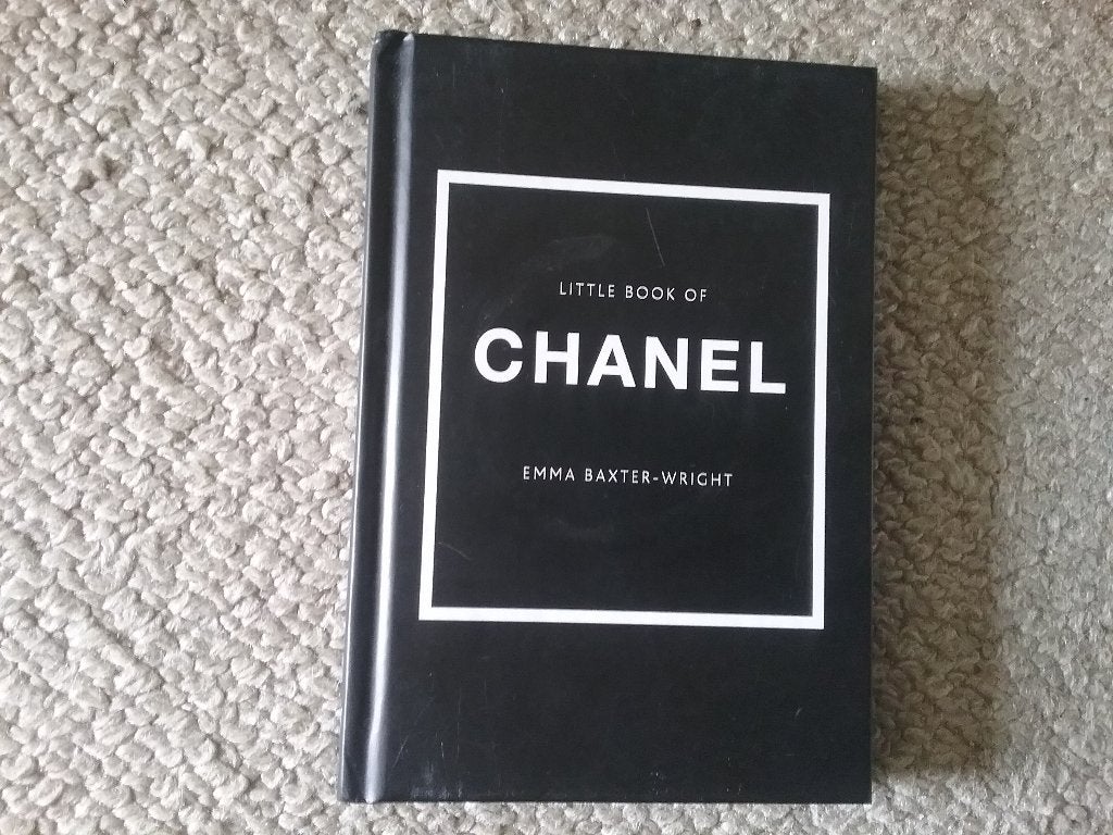 The little book of Chanel / Emma Baxter-Wright (2020), Ophalen of Verzenden, Zo goed als nieuw, Couturiers