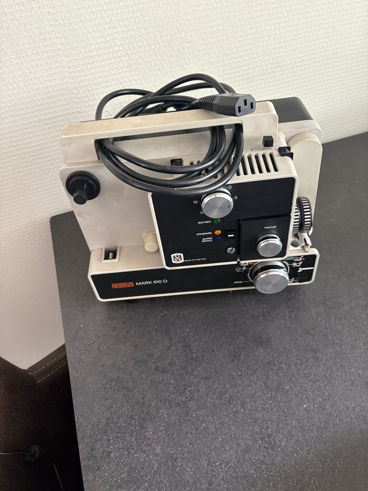 Eumig Mark 610 D projector - film in voeren werkt niet, Ophalen of Verzenden, Niet werkend