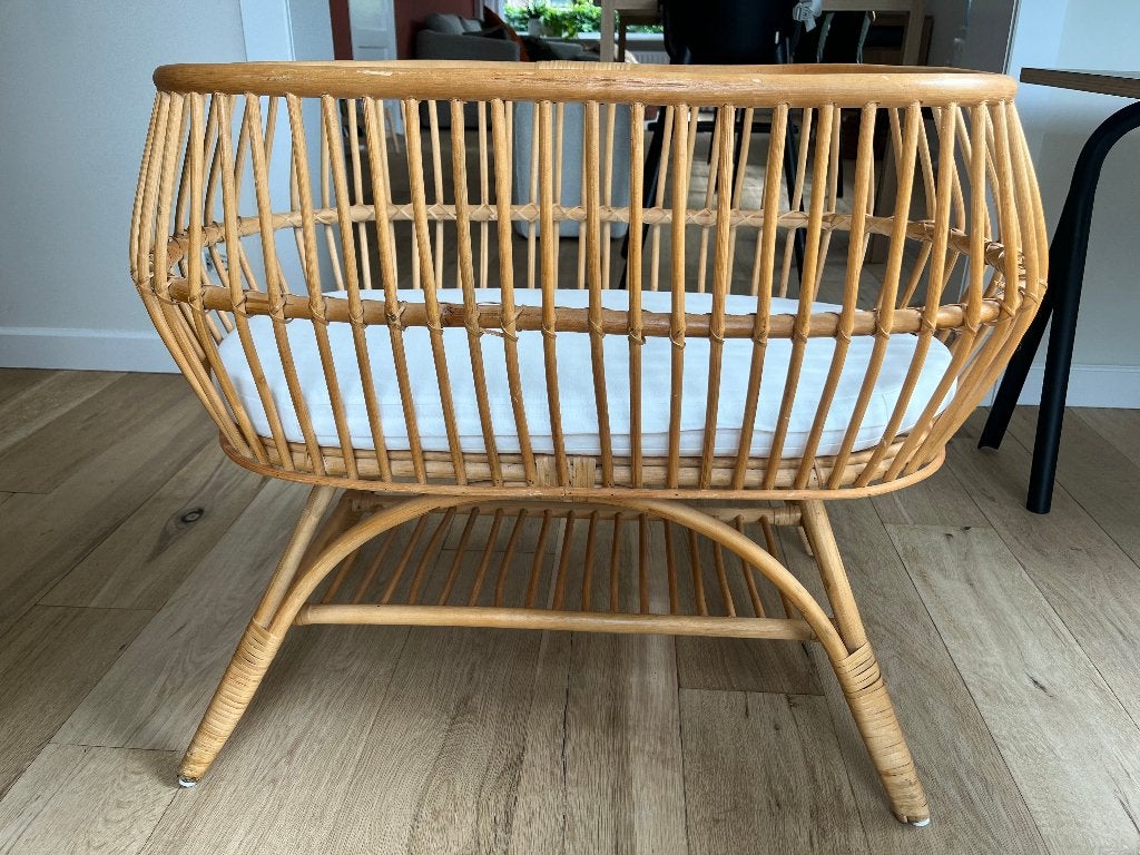 Rotan babywieg, Kinderen en Baby's, Ophalen, Zo goed als nieuw, Wieg