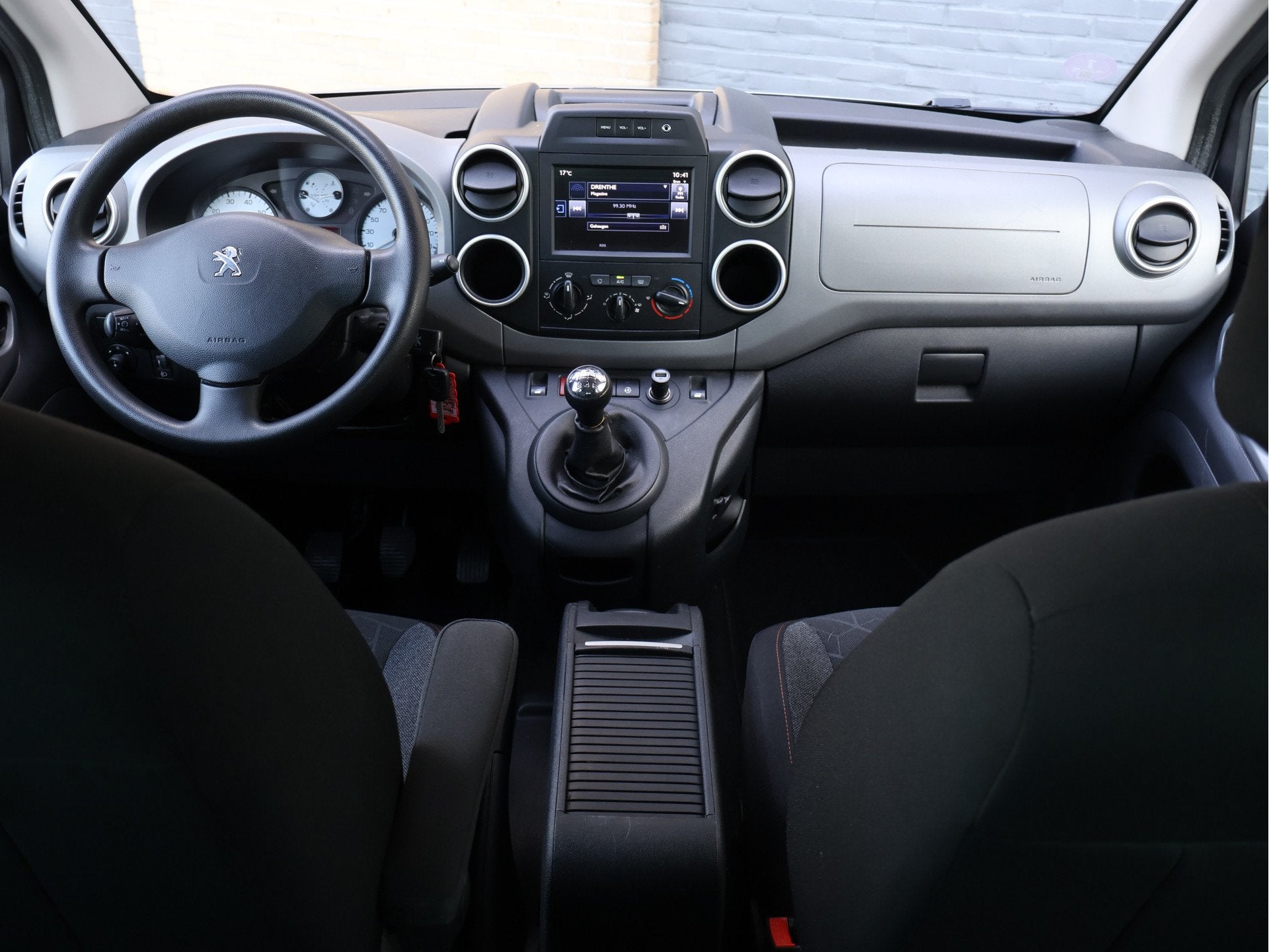Peugeot Partner Tepee 1.2 PureTech Allure | Cruise | Camera, Auto's, Voorwielaandrijving, Stof, Gebruikt, 1199 cc