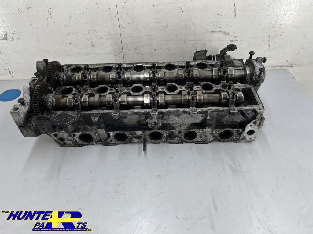 Cilinderkop d5244t4 Volvo V70 2.4 D5 ('07-'17) 08687846008, Gebruikt, Ophalen of Verzenden, Volvo