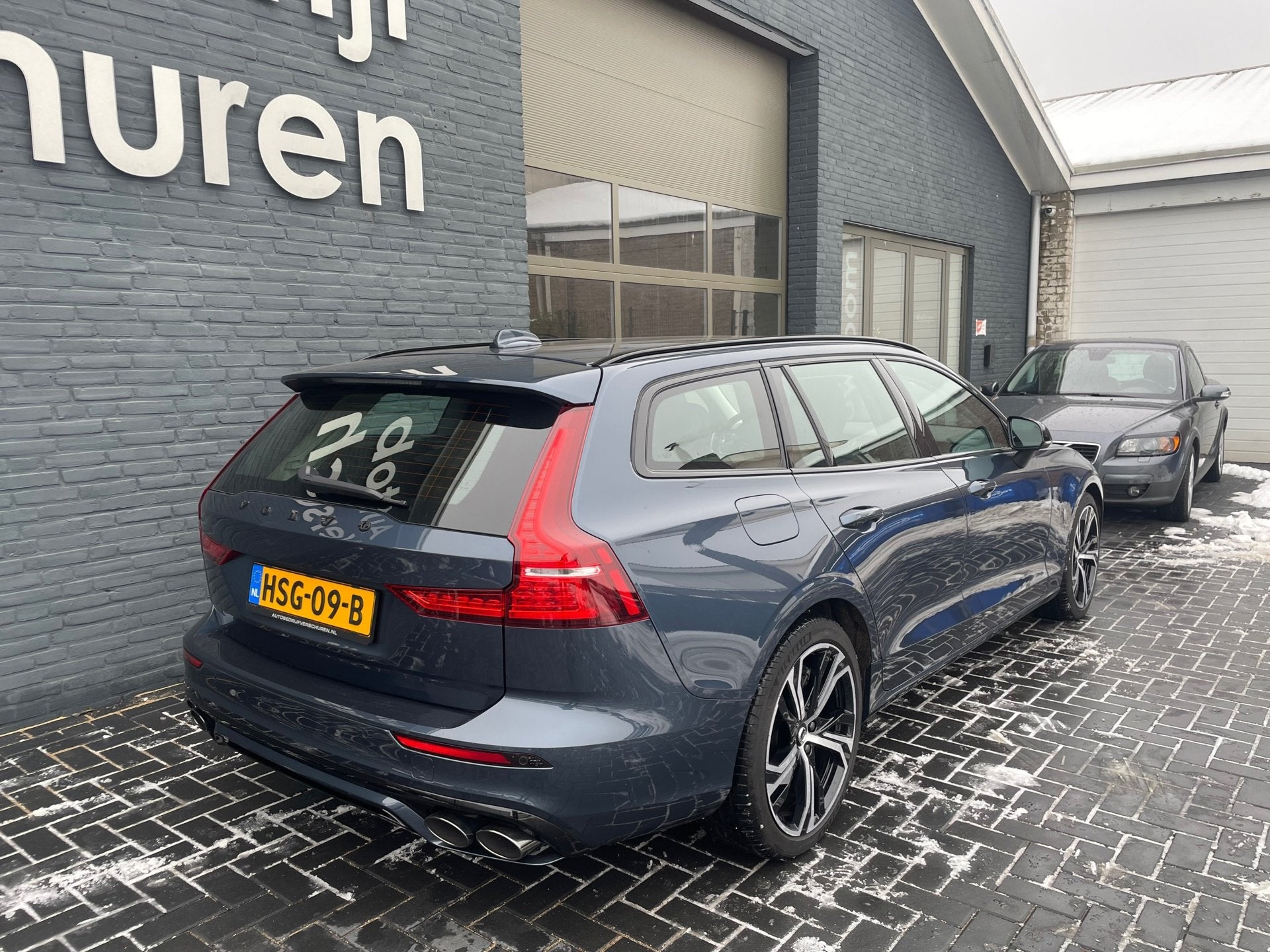 Volvo V60 2.0 T6 Plug-in hybrid AWD Plus Dark heico long ran, Auto's, Volvo, Automaat, Gebruikt, 4 cilinders, Blauw