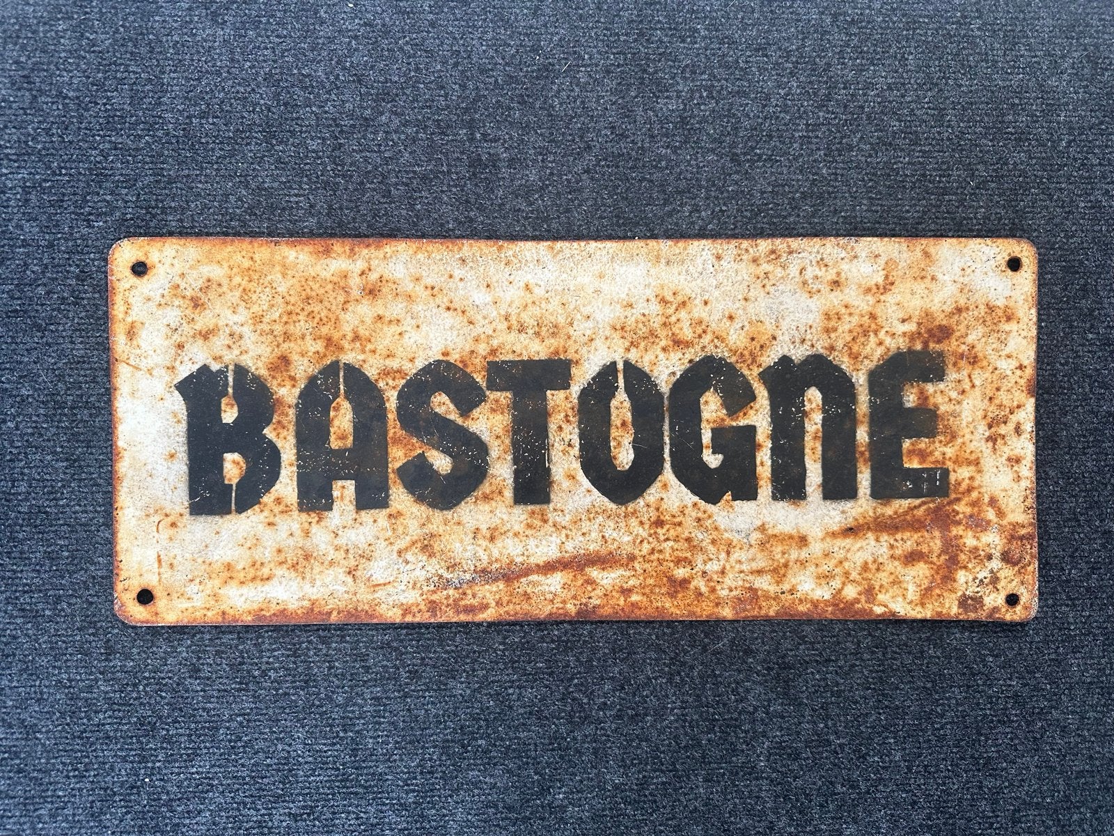 Replica Bastogne bord WW2 -, Verzamelen, Ophalen of Verzenden, Landmacht, Overige gebieden, Overige typen