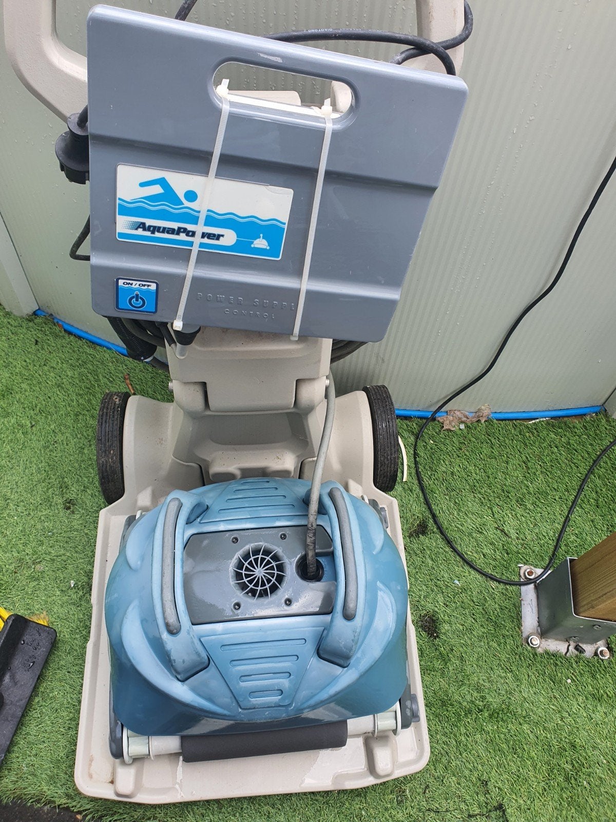 Zwembadrobot doet vloer
Ophalen belgie limburg beringen, Ophalen