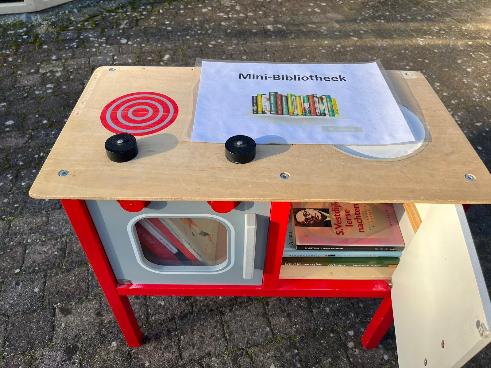 Minibieb kastje, Ophalen, Gebruikt