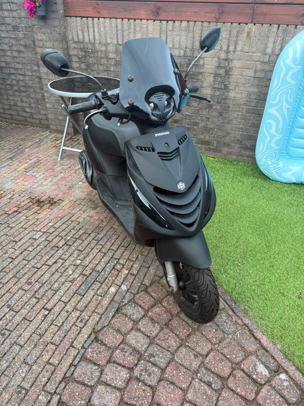 Piaggio Zip Scooter - Mat Zwart met Malossi setup, Ophalen, Gebruikt, Benzine, Zip