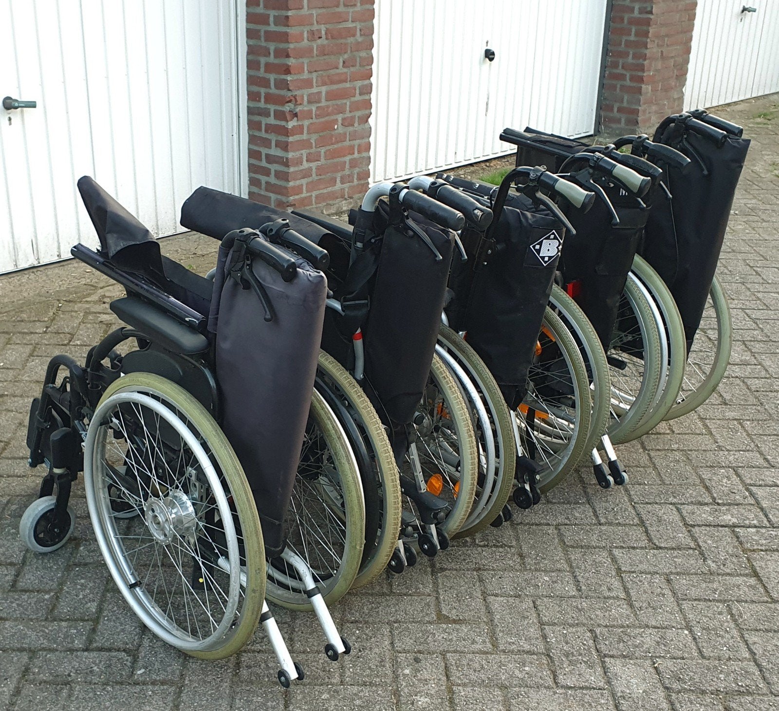 Partij 5 rolstoelen voor 250 euro of 65 euro per stuk, Diversen, Rolstoelen, Ophalen, Partij rolstoelen, Partij rolstoelen, Inklapbaar