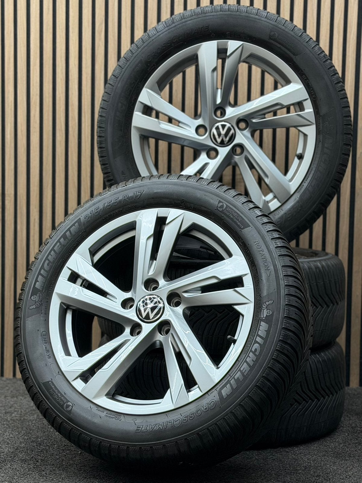 Originele 17 inch VW T-Roc Passat Valencia 5x112 All Season, Ophalen, 215 mm, ., Banden en Velgen