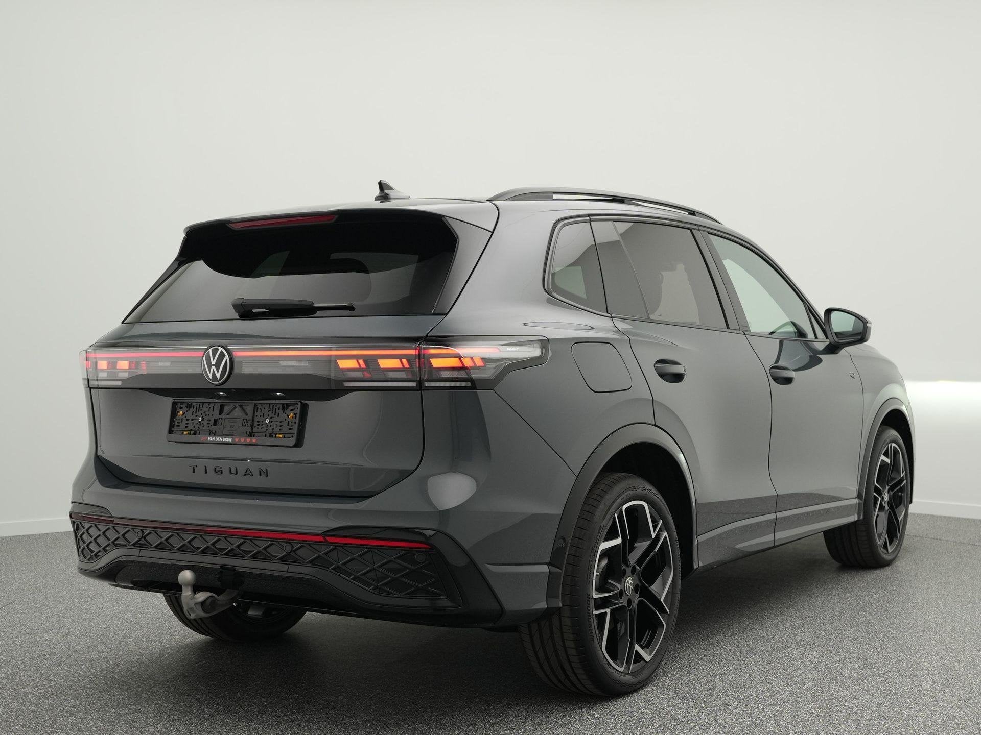 Volkswagen Tiguan R-Line 1.5 eHybrid 272 PK | LED Matrix IQ, Auto's, Volkswagen, Stof, 4 cilinders, 150 min, Plug-in hybride
