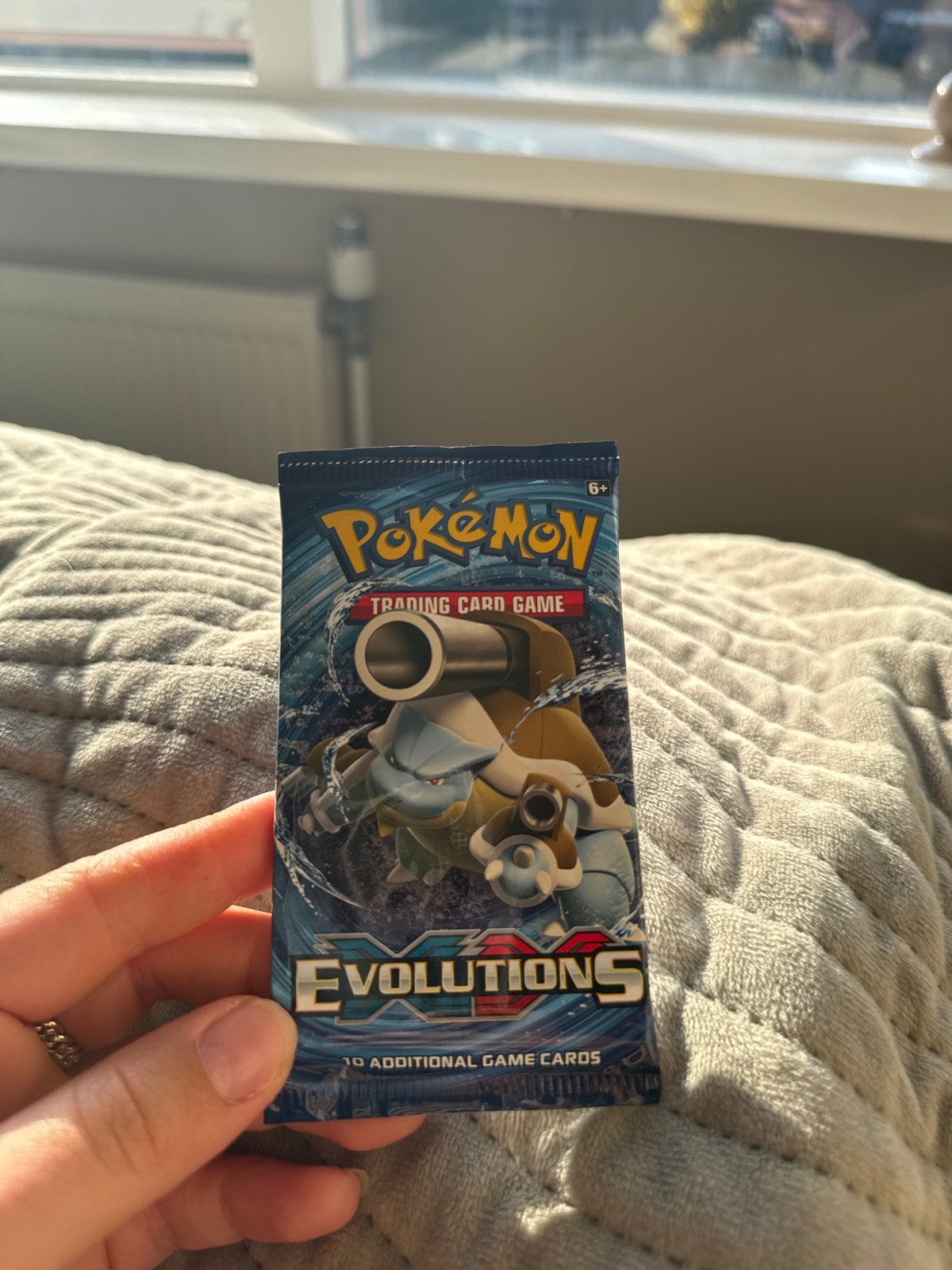 Pokémon Evolutions Booster Pack - Blastoise Art, Ophalen of Verzenden, Nieuw, Booster