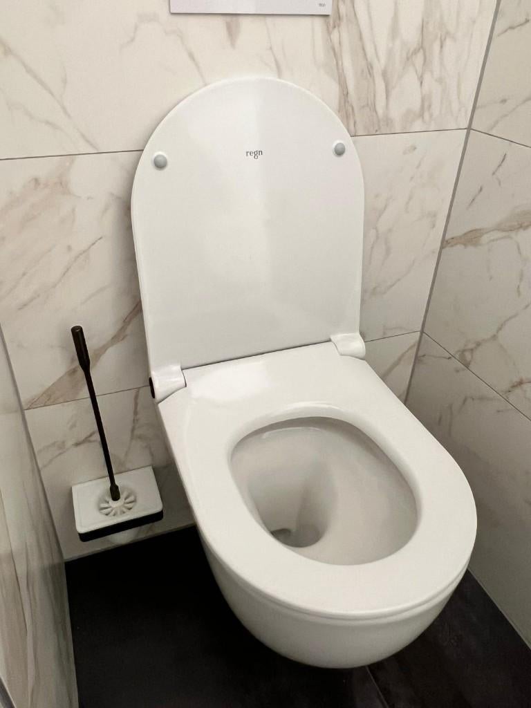 Wandcloset Regn, Doe-het-zelf en Verbouw, Sanitair, Zo goed als nieuw, Toilet, Ophalen