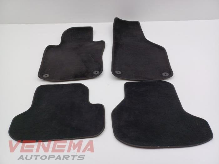 Matten Set van een Volkswagen Golf, Gebruikt, -, Volkswagen, -