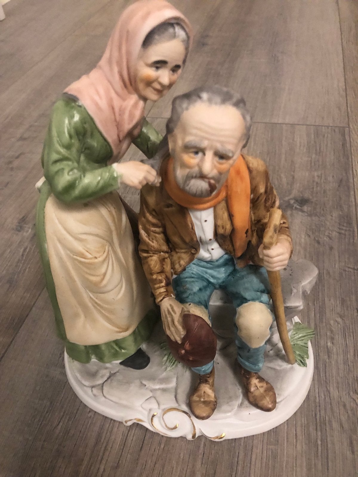 Vintage Porseleinen Beeldje: Oude Man en Vrouw, Verzamelen, Ophalen of Verzenden, Zo goed als nieuw, Mens