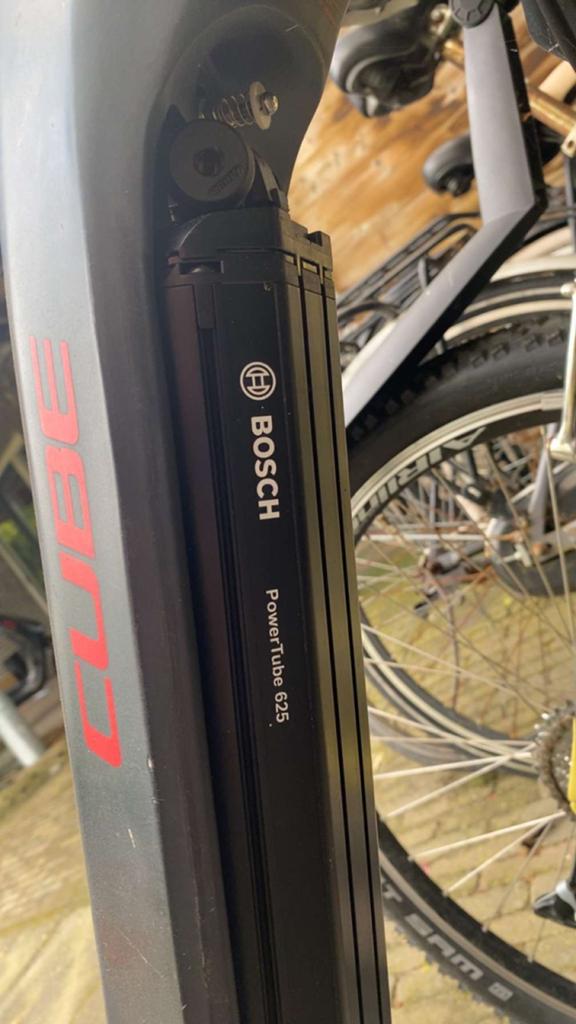 Bosch Powertube 625 Horizontaal, Fietsen en Brommers, Fietsaccessoires | Fietsaccu's, Ophalen, Zo goed als nieuw