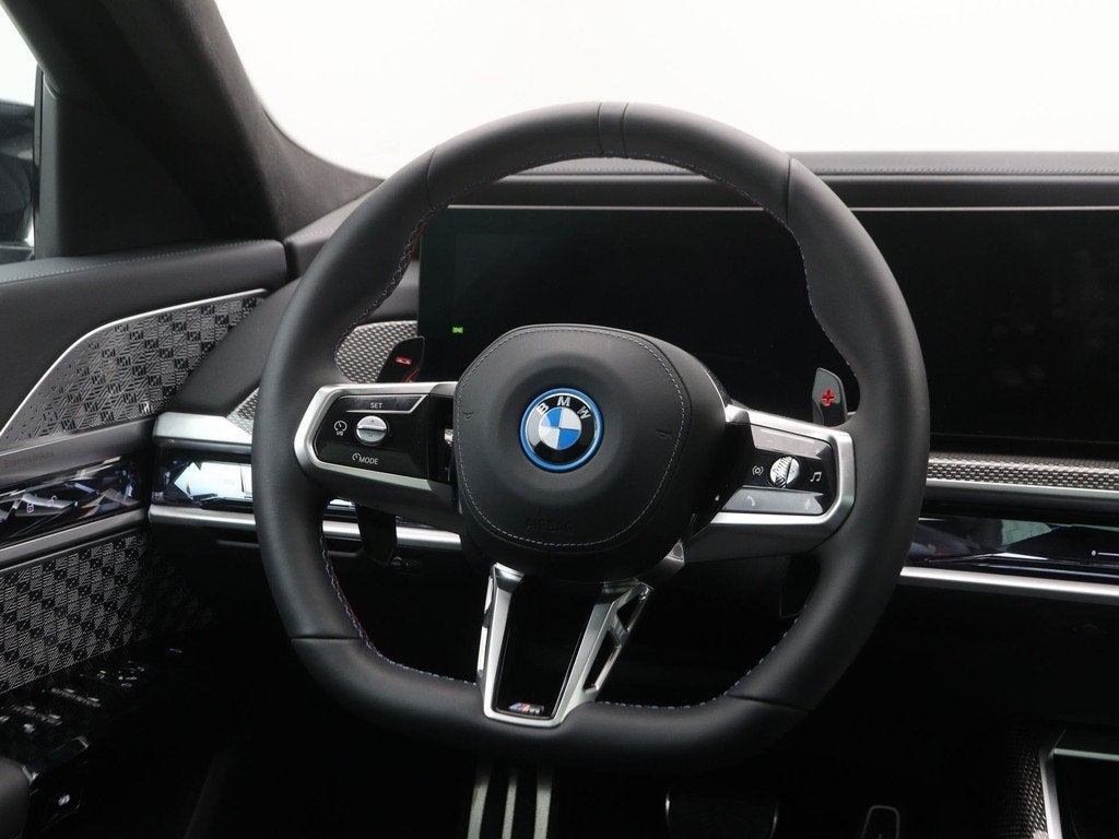 BMW 7 Serie M760e xDrive M-Sport SoH 100% (bj 2025), Auto's, BMW, Automaat, Zwart, Met garantie (alle), Overige brandstoffen