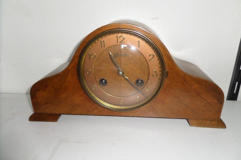 Penduleklok - Hermle - Notenhout - €200,-, Ophalen