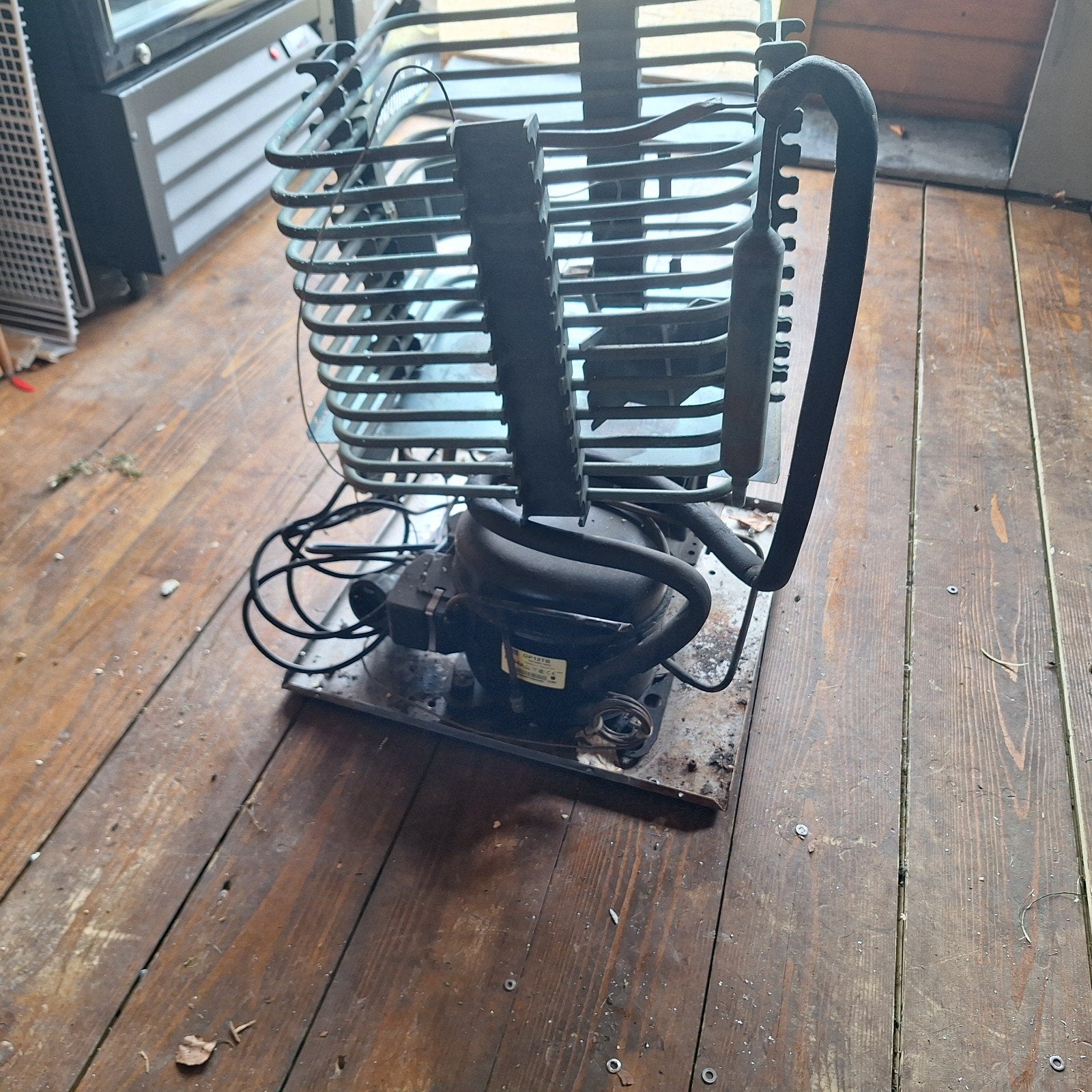 Bierkoeler onderdelen: bierspiraal en koeler, Ophalen