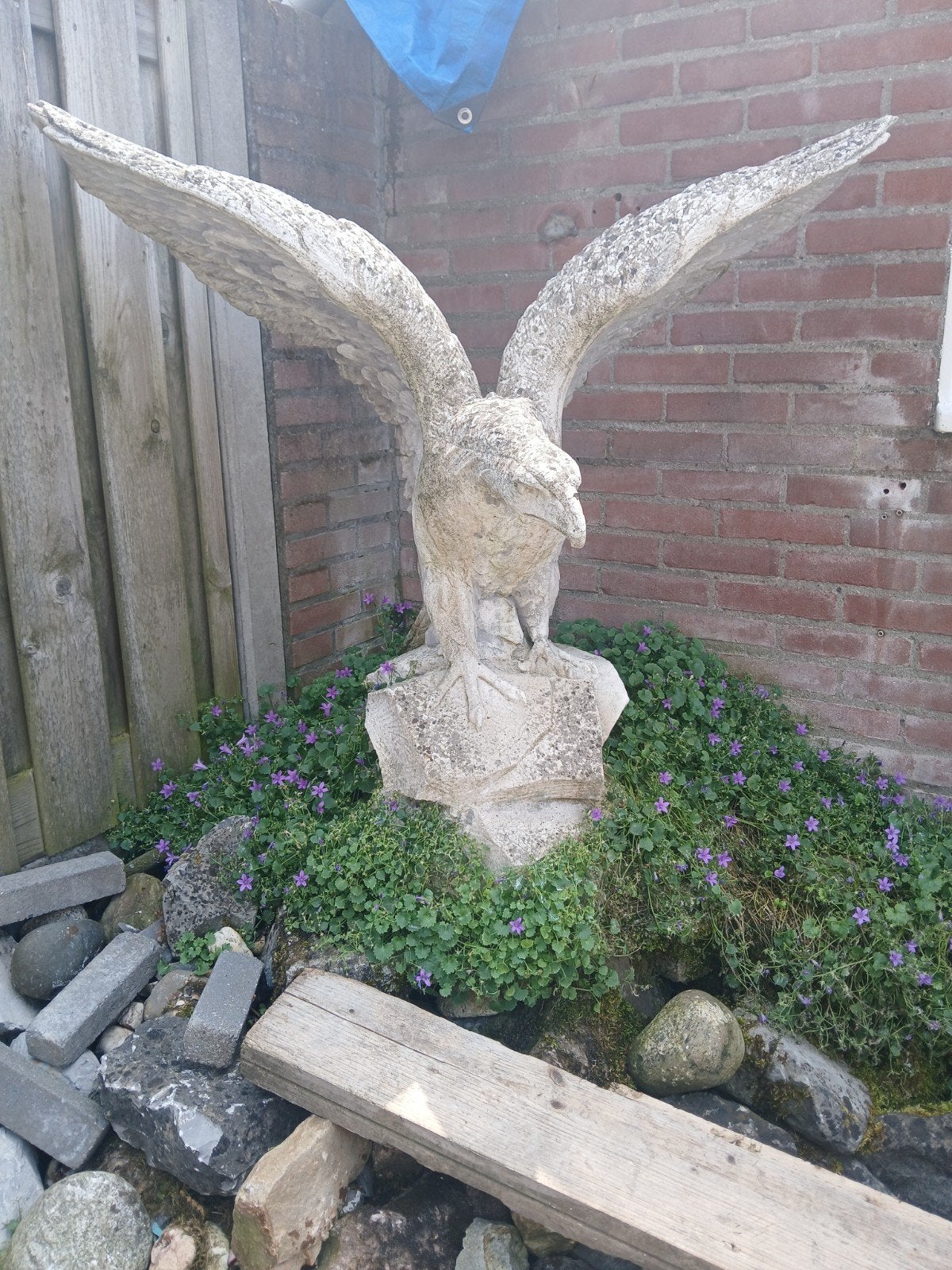 Stenen adelaar voor in de tuin, Ophalen, Gebruikt, Steen, Dierenbeeld
