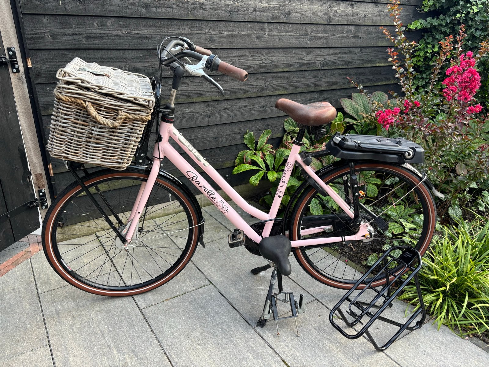 Zachtroze Gazelle Miss Grace 54 cm incl. Extra’s, Fietsen en Brommers, Fietsen | Dames | Moederfietsen, Ophalen, Mandje, Gazelle